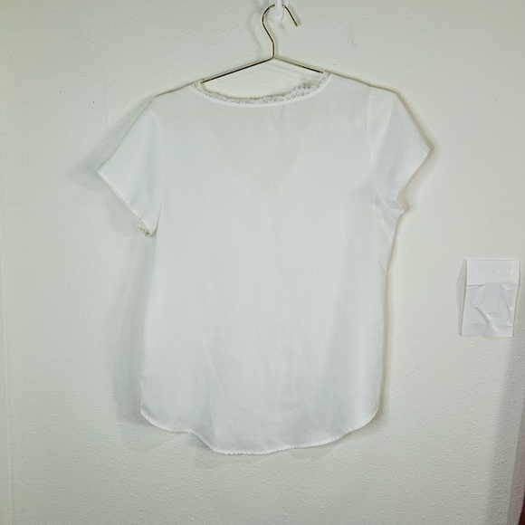 Unbranded White V-Neck Blouse with Lace Trim - Size Large Lightweight Top - Picture 5 of 7